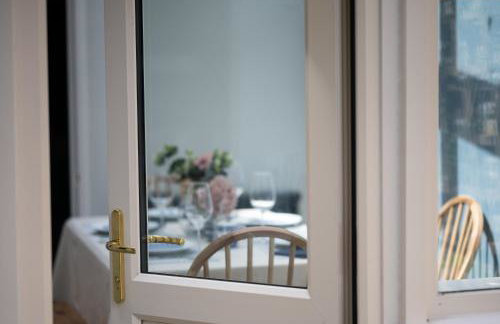 Spacious City-Centre House near Train Station & Business School, with Garden - Foto 16