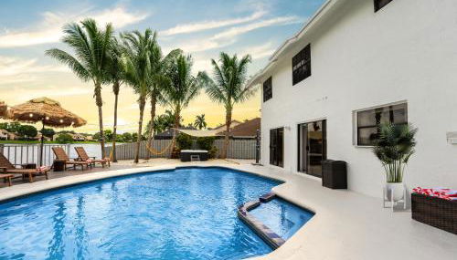 Waterfront Villa with Beach, Game Room, Cinema and Spa - Foto 2, Garden