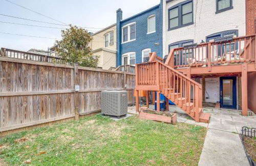 Walkable Location Modern DC Apt with Yard Access! - Foto 3