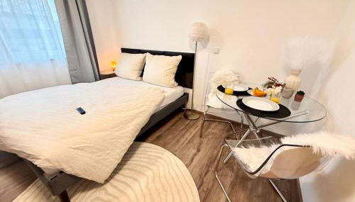 Zentrumsnahe Wohnung - Tram, Amazon Prime und Self Check in - Foto 2