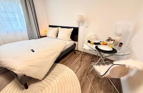 Zentrumsnahe Wohnung - Tram, Amazon Prime und Self Check in - Foto 2