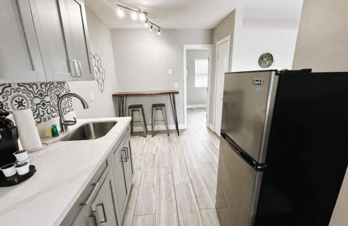 Rustic Retreats Modern 1BR for 4 guests in the heart of Fort Lauderdale - Foto 4