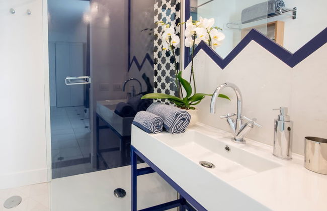 Luxury Apartment with Penthouse and Pool - Photo 30