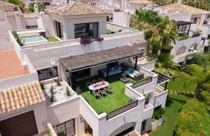 VACATION MARBELLA I Private HEATED Swimming pool, Walking distance to Puerto Banus, Security 24-7, BBQ, WiFi - Photo 2