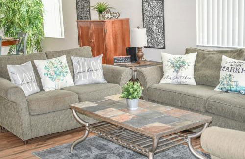 Charming family retreat with Pool & Amenities Disney & top Attractions - Foto 66