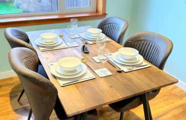 Super luxury 2 bedroom, full house sleep 5 with garden & parking close to airport - Foto 25