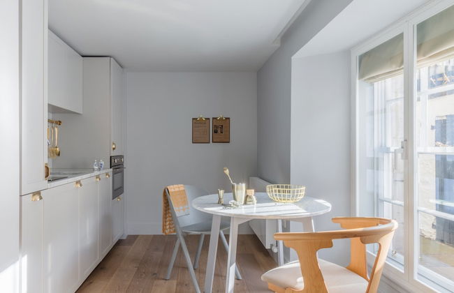 Eden Locke - Photo 32