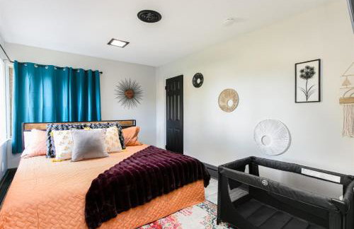 1mi to ND, King Beds, Easy Parking, Pet Friendly, Huge Fenced Yard for Games - Foto 12