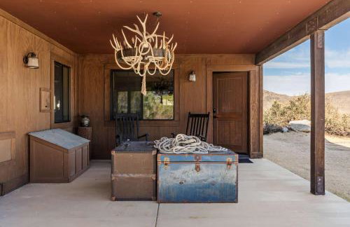 The Outlaw By The Cohost Company - Foto 74