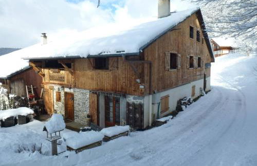 Savoyard Farmhouse - Sleeps 14 Garden & Parking - Foto 2