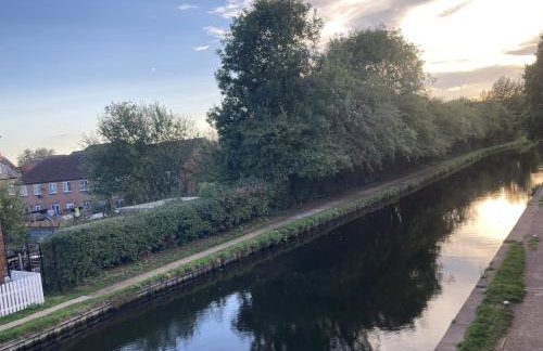 The Laws Canalside Townhouse, central Retford - Foto 6