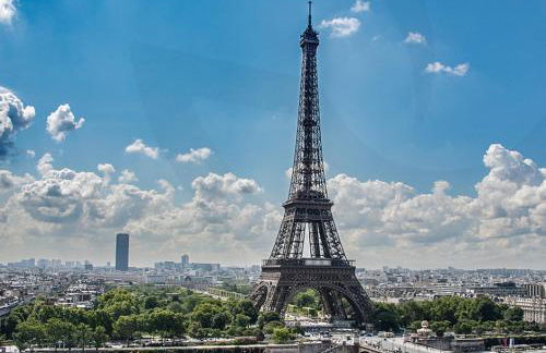 House with terrace près de l'Aéroport RoissyCDG - Tour Eiffel - Champs Elysée - Paris - Aéroville centre commercial - Parc Astérix - Disneyland Paris - Mer de sable - Châteaux de Chantilly et Ecouen - Parc des expositions Villepinte - Le Bourget - Foto 22