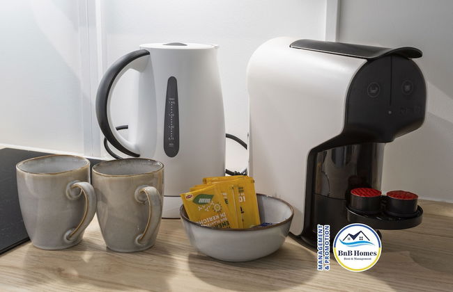 BnB Homes Elegant Apartment 50 m Walk From Beach - Foto 16