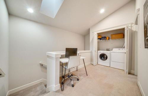 Central to Everything! Prime Seattle Townhome - Foto 14