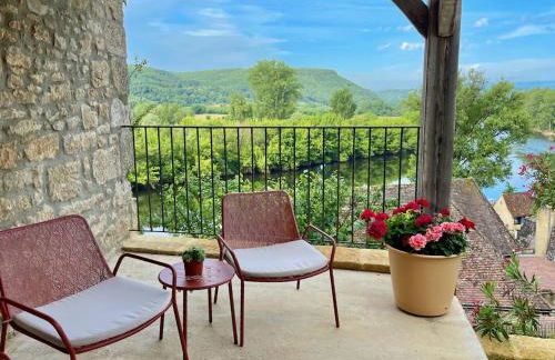 New Listing! Maison Delluc with Spectacular Vistas - Foto 8