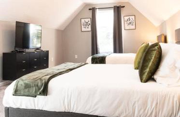 Spacious Vaulted 4BR Family Home Near Mall of GA Sleeps 12 - Foto 41