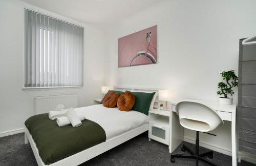 Free Parking - 2 Bedroom Flat-by Holiday Homes - Foto 16