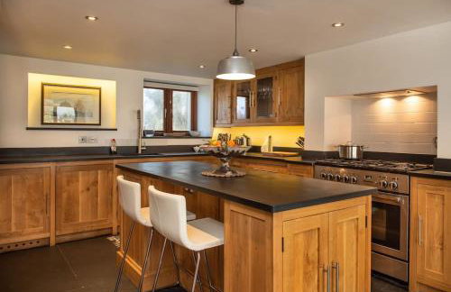 Luxury Cottage close to Cliffs & Surfing Beaches! - Photo 3