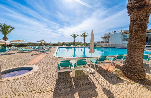 Golden Seaside Villa - Acesso Praia e Piscina Incluído - Foto 25