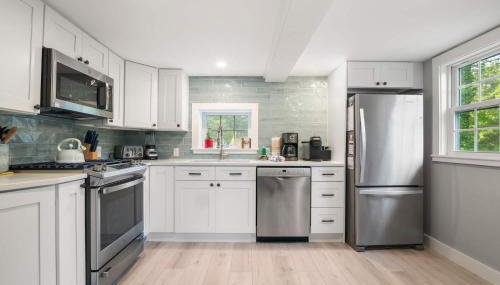 Walk to Water Access to Hiking Trails! - Foto 4