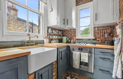 Charming London with balcony - Photo 10