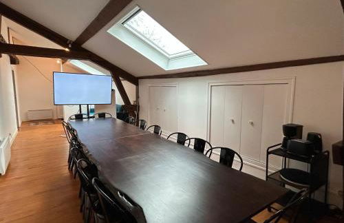 Moulin des ducs grand format by Vindihouses - piscine chaffée - escalade - billard - fitness - etc - Foto 29