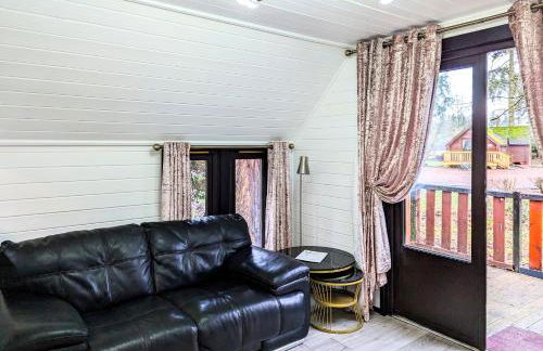 Danu 1A -Hot Tub-Perth-Pet Friendly-Luxury-Romantic - Photo 9