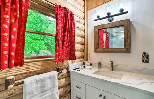 Classy Home w/ Hot Tub: 2 Mi to Lake Access! - Photo 16