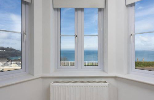 Bay View, Compass Point, Sea Views, Free Parking and WiFi - Foto 2