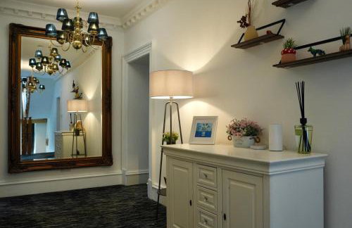 6BR House with Butler, Sauna & Hot Tub in Glasgow - Foto 35