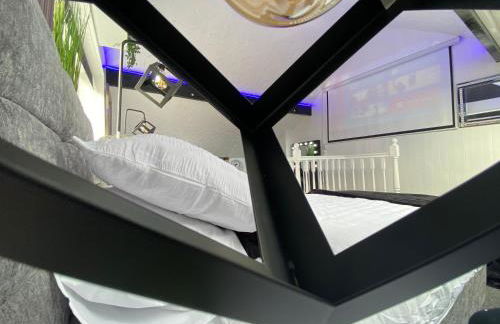 NEW…THE HOTTUB HOUSE BLACKPOOL PLEASURE BEACH - Photo 16