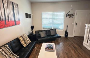 Luxury 3BR Townhome Stay - Foto 28