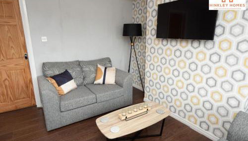 Large Home - Free Parking-WiFi By Hinkley Homes Short Lets & Serviced Accommodation - Foto 5