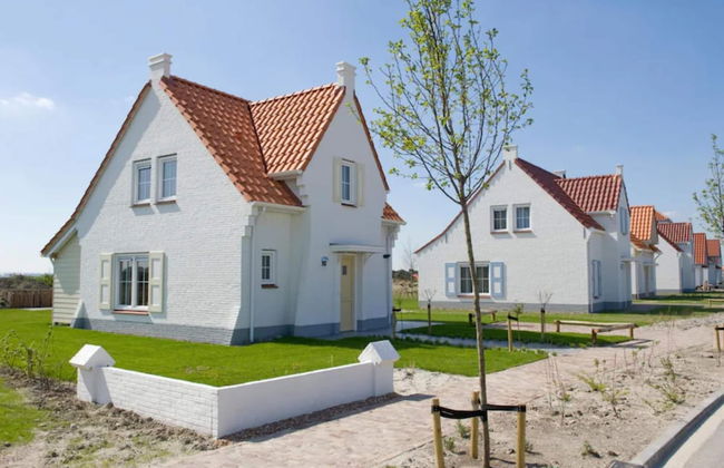 Villa in Cadzand-bad Near North Sea Beach - Photo 1