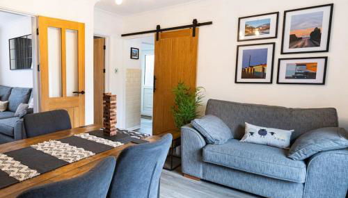 Steel Town Lodge - Contractor & Family Stay with Dart Board - Foto 2