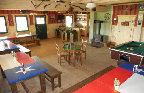 Horse Lake Ranch - Foto 23