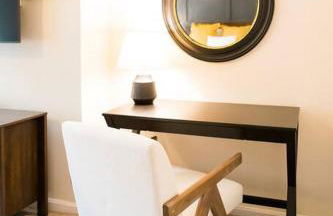 Cozy Cottage Downtown - Walk to OTR & Stadiums - Foto 5