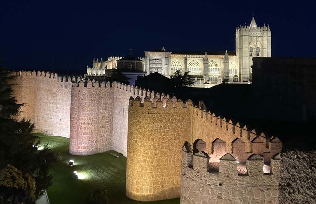 Tour de leyendas por la Ávila iluminada - Foto 3