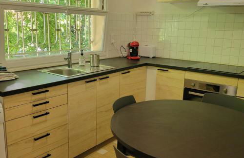 Beautiful house on large wooded grounds of 1600 m2 - Foto 16