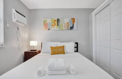 Rustic Retreats Beachy 1BR for 4 guests in the heart of Fort Lauderdale - Foto 19