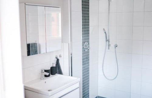 Panorama-Seeblick, Privater Steg, Balkon, Parkplatz - Foto 33