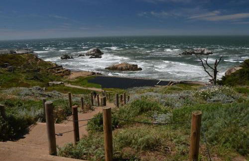 Spacious SF Haven - Cozy Bedrooms & Modern Kitchen - Foto 27