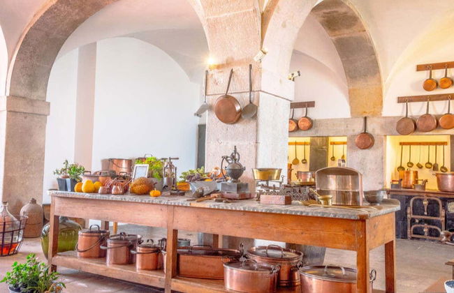 Entrada al Palacio Nacional de Sintra y sus jardines - Foto 3