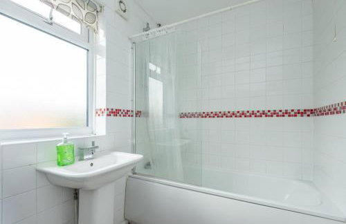 Serene 5BR - A Cozy Home Away From Home - Foto 16