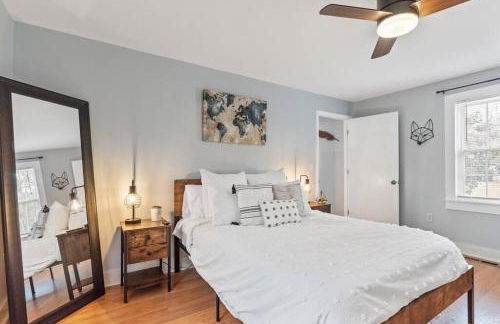 BOHO BUNGALOW - STEPS FROM HISTORIC DOWNTOWN APEX - Foto 5