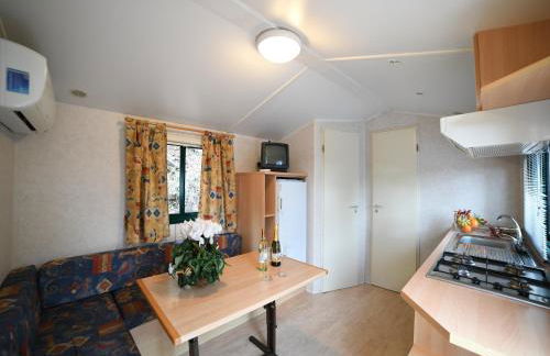 Bungalow in Ferienresidenz mit Pool - Foto 12