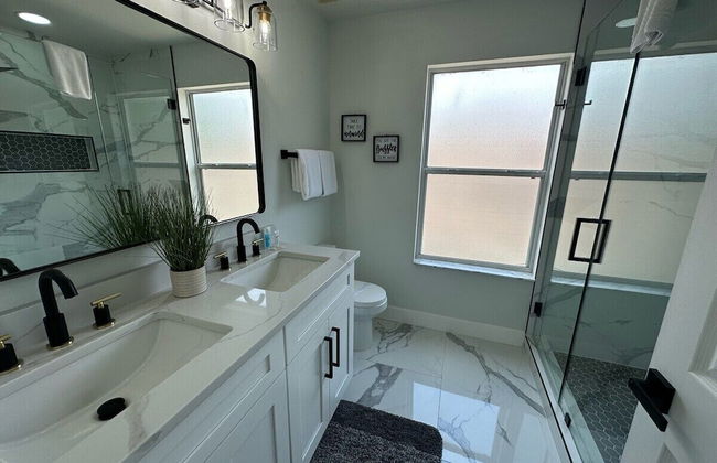 Beautifully Remodeled Home - Southen Dunes Golf Course Views - Foto 15