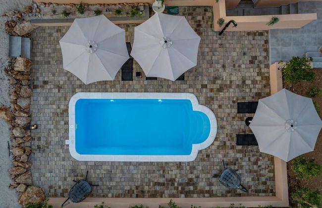 Villa Akulica With Heated Outdoor Pool and Seaview - Photo 29