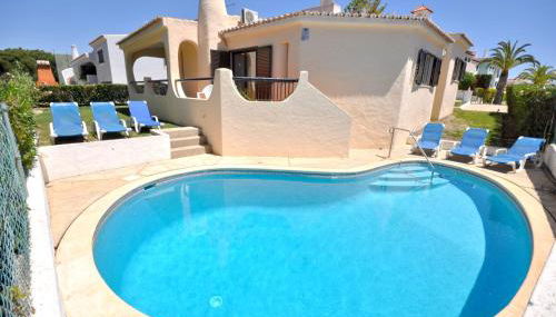 Old Village Area and Close to all Amenities, Overlooking Golf Course - Foto 2