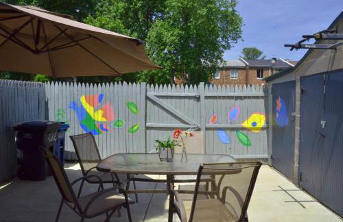 Charming 3bd Alexandria House, 11 miles to DC, Nice front view - Foto 40